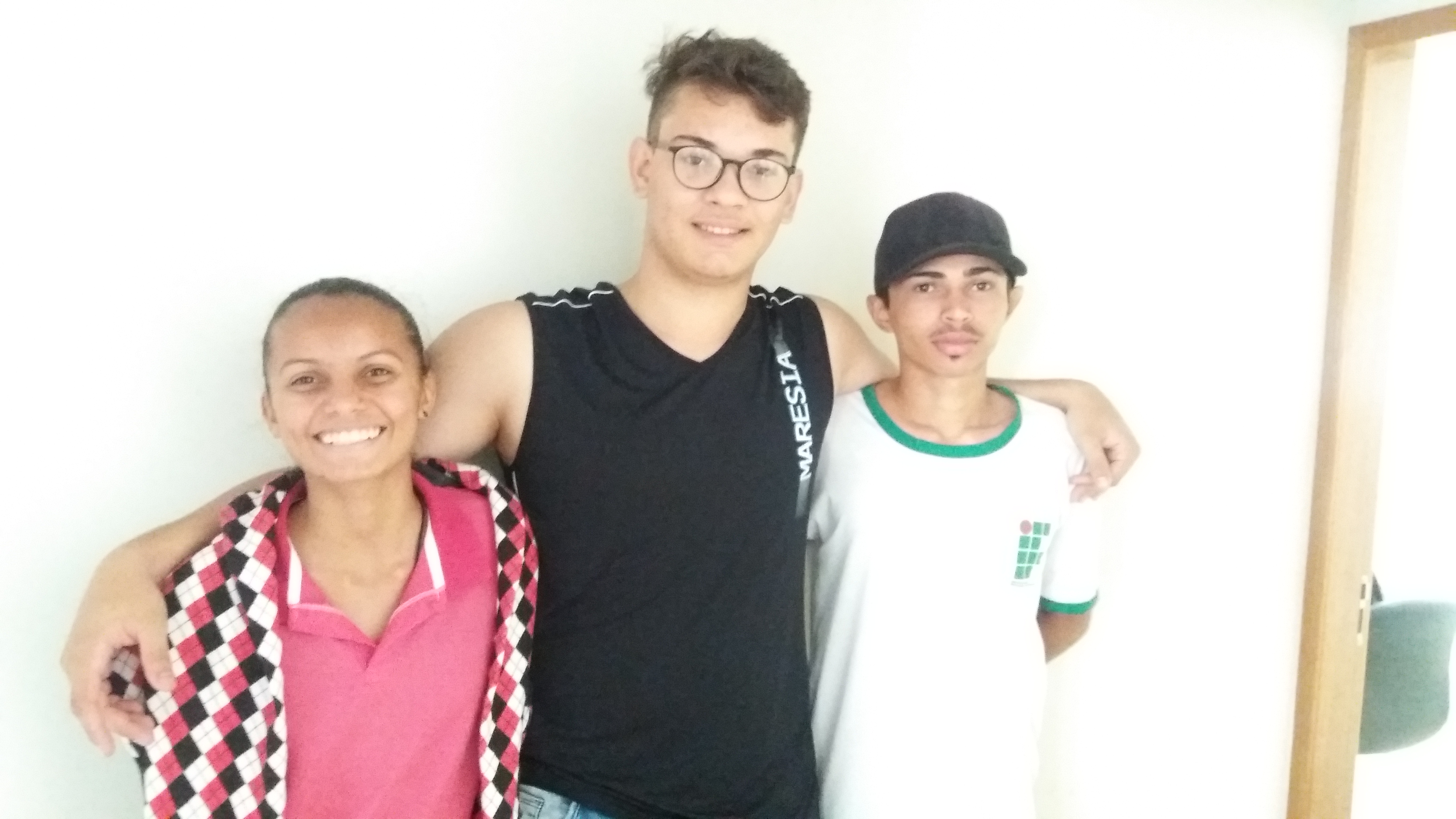 Estefannie, Julian e Alexandre