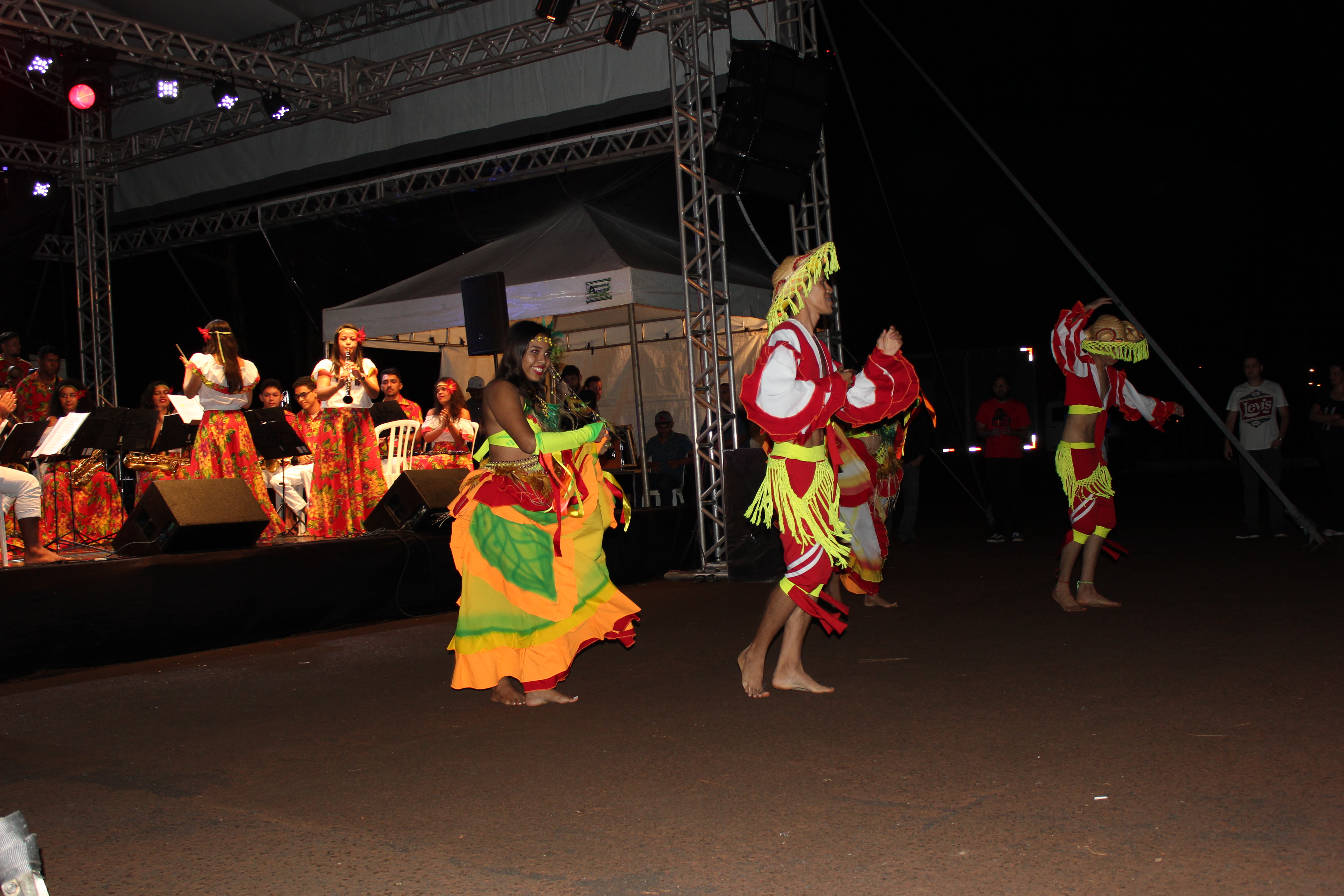 Também na noite de quarta-feira, a Roda de Carimbó, do Instituto Federal do Pará, animou o público 